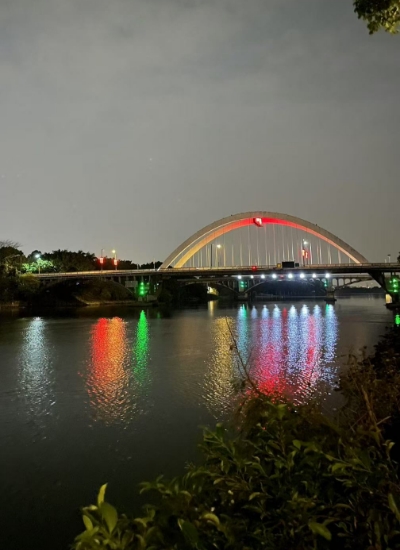 骑行东莞东江边，美丽的夜景